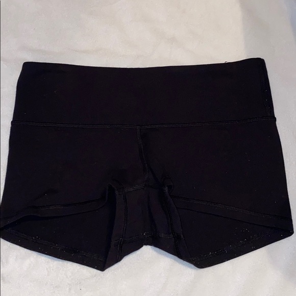 lululemon athletica Pants - Lululemon Spandex Booty Shorts